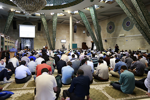 مراسم دعای عرفه در مسجد دانشگاه تهران