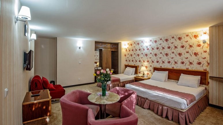  اتاق 3 تخته هتل پارسیان سوئیت اصفهان