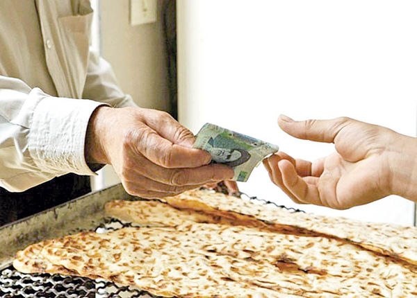 هرگونه افزایش قیمت نان در ارومیه تخلف است/شهروندان گران فروشی را به سامانه ۱۲۴ اطلاع دهند
