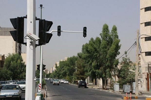 اجرای تقاطع‌های چراغ‌دار در راستای آرام‌سازی ترافیک