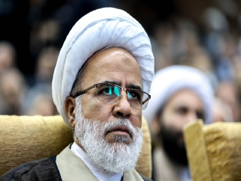 اساس تشکیل جامعه خانواده است