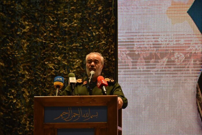 شکست مفتضحانه دشمنان در جنگ  ۱۲ روزه نتیجه حماقت ذاتی آن&zwnj;ها بود