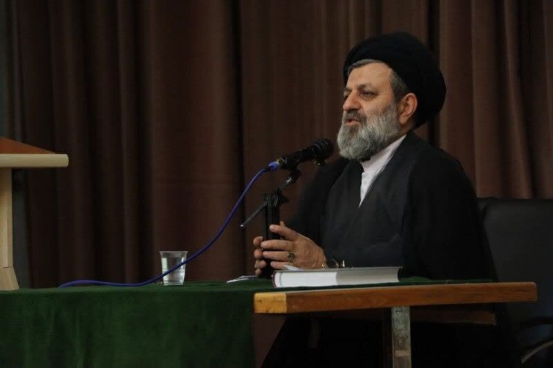 تحلیل دقیق و مطالعه، کلید تبدیل شدن به یک مربی موفق! /تقلید از زنان غربی، هویت دینی را تهدید می&zwnj;کند