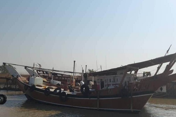 کشف ۶۵ هزار لیتر سوخت قاچاق در آبهای آبادان کشف ۶۵ هزار لیتر سوخت قاچاق در آبهای آبادان