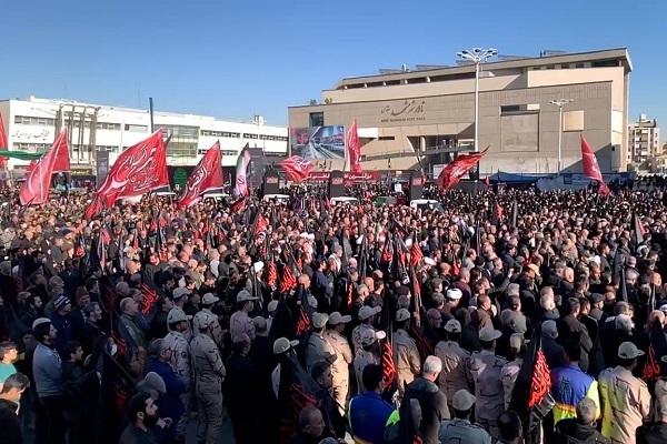 بزم عزای حضرت مادر در صحنوسرای حضرت خورشید/ اجتماع باشکوه فاطمیون در مشهد برگزار شد